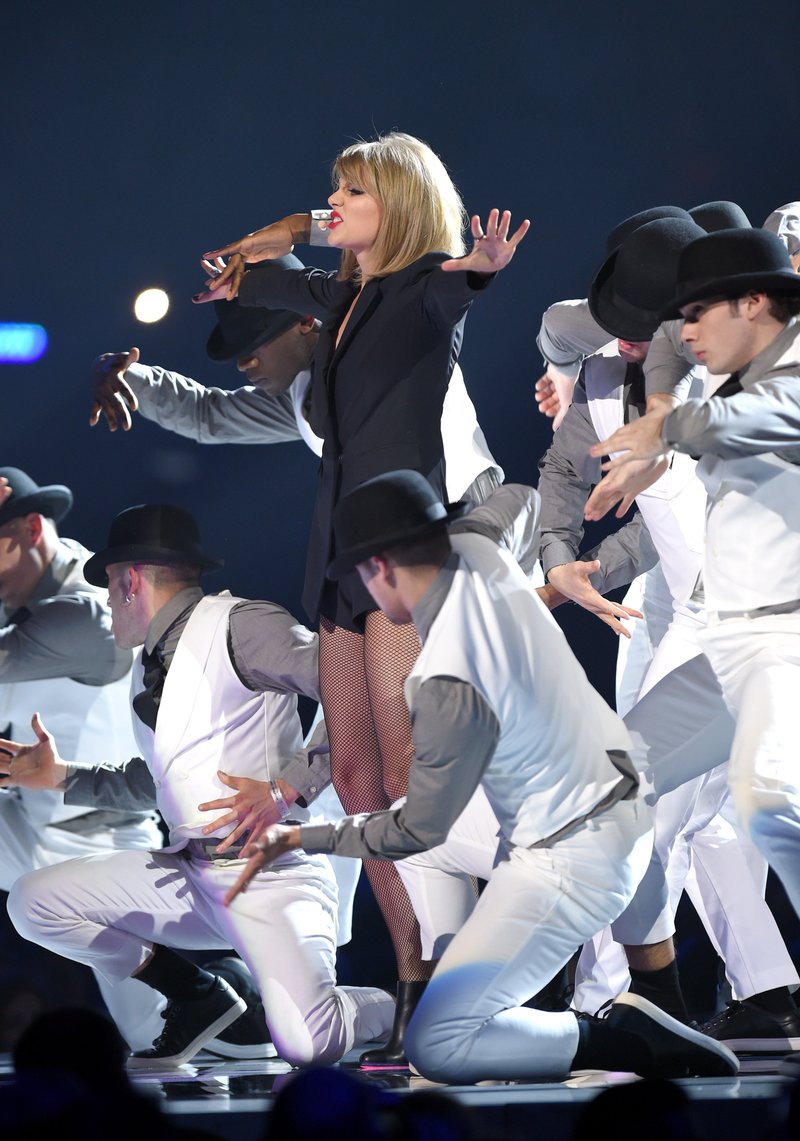 Taylor Swift at 2015 BRIT Awards — photo 164