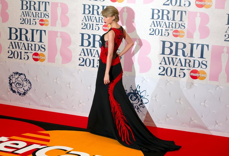 Taylor Swift at 2015 BRIT Awards — photo 213
