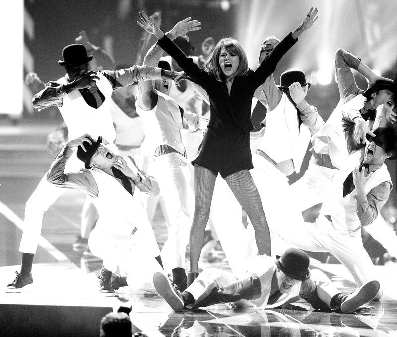 Taylor Swift at 2015 BRIT Awards — photo 340