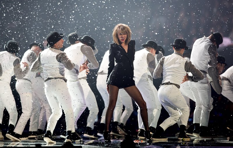 Taylor Swift at 2015 BRIT Awards — photo 365