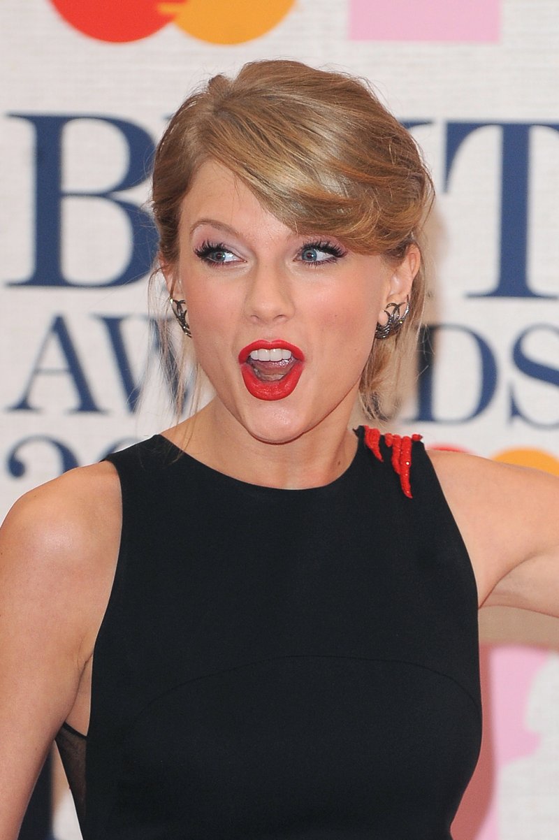 Taylor Swift at 2015 BRIT Awards — photo 462