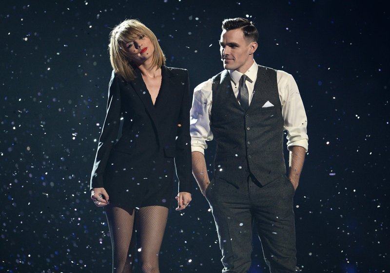 Taylor Swift at 2015 BRIT Awards — photo 555