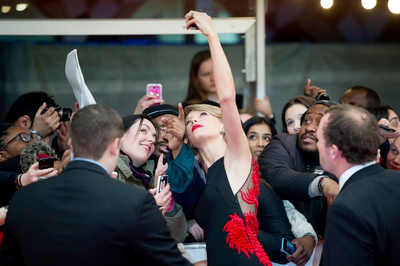 Taylor Swift at 2015 BRIT Awards — photo 568