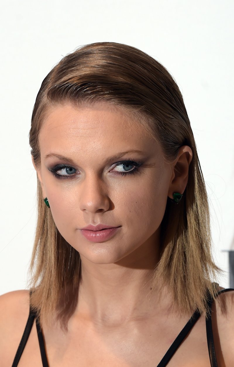 Taylor Swift at Elle Style Awards 2015 — photo 38