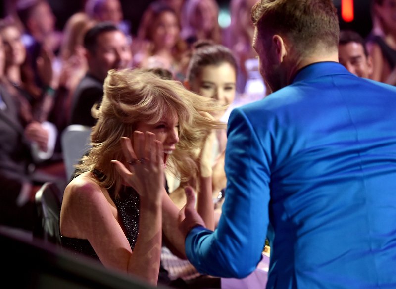 Taylor Swift at 2015 iHeartRadio Music Awards — photo 22