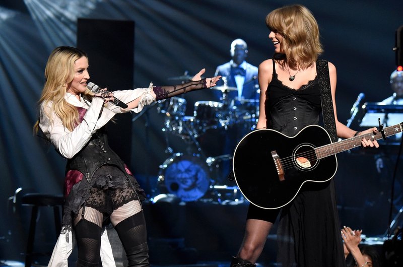 Taylor Swift at 2015 iHeartRadio Music Awards — photo 104