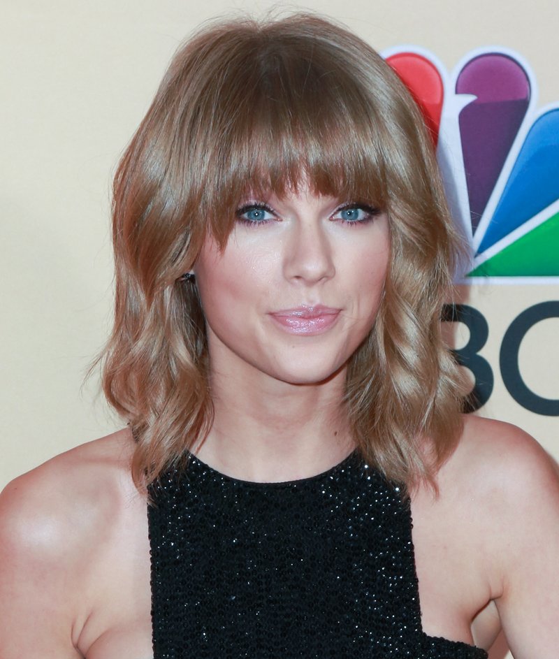 Taylor Swift at 2015 iHeartRadio Music Awards — photo 261