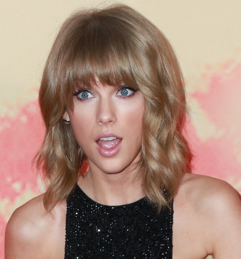 Taylor Swift at 2015 iHeartRadio Music Awards — photo 265