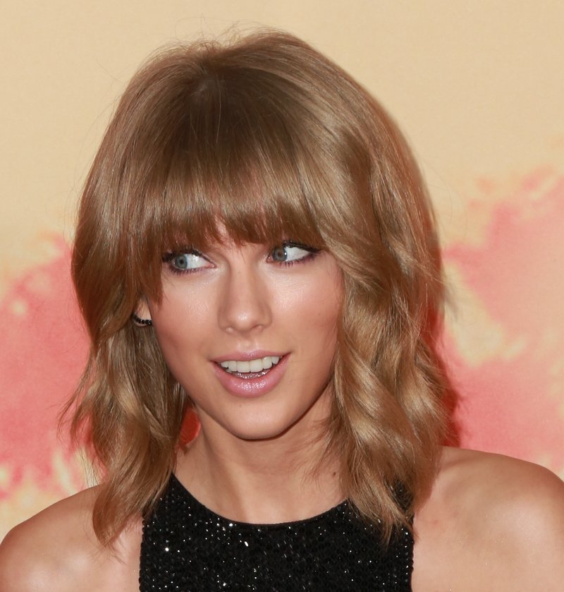 Taylor Swift at 2015 iHeartRadio Music Awards — photo 311