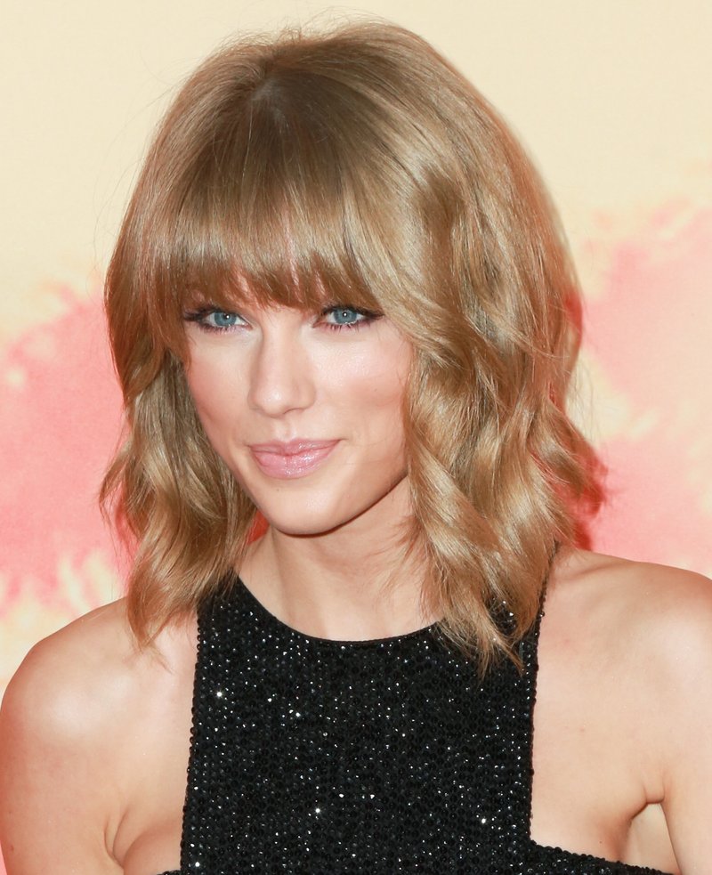 Taylor Swift at 2015 iHeartRadio Music Awards — photo 319