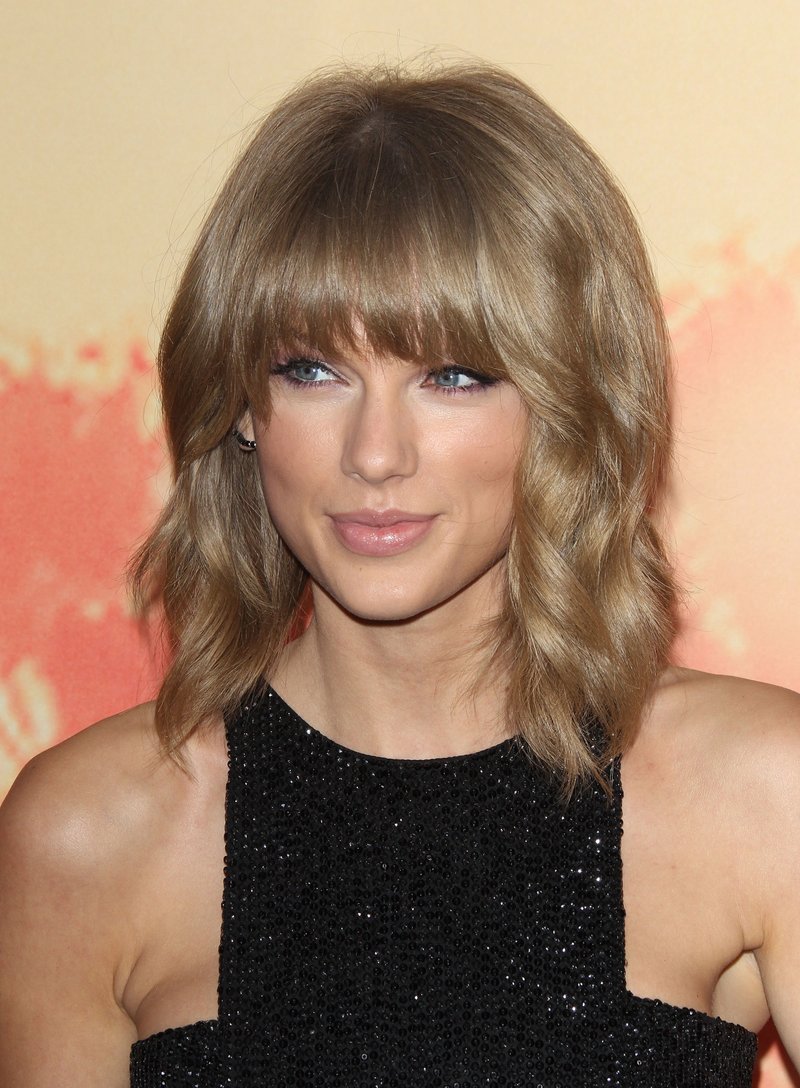 Taylor Swift at 2015 iHeartRadio Music Awards — photo 378