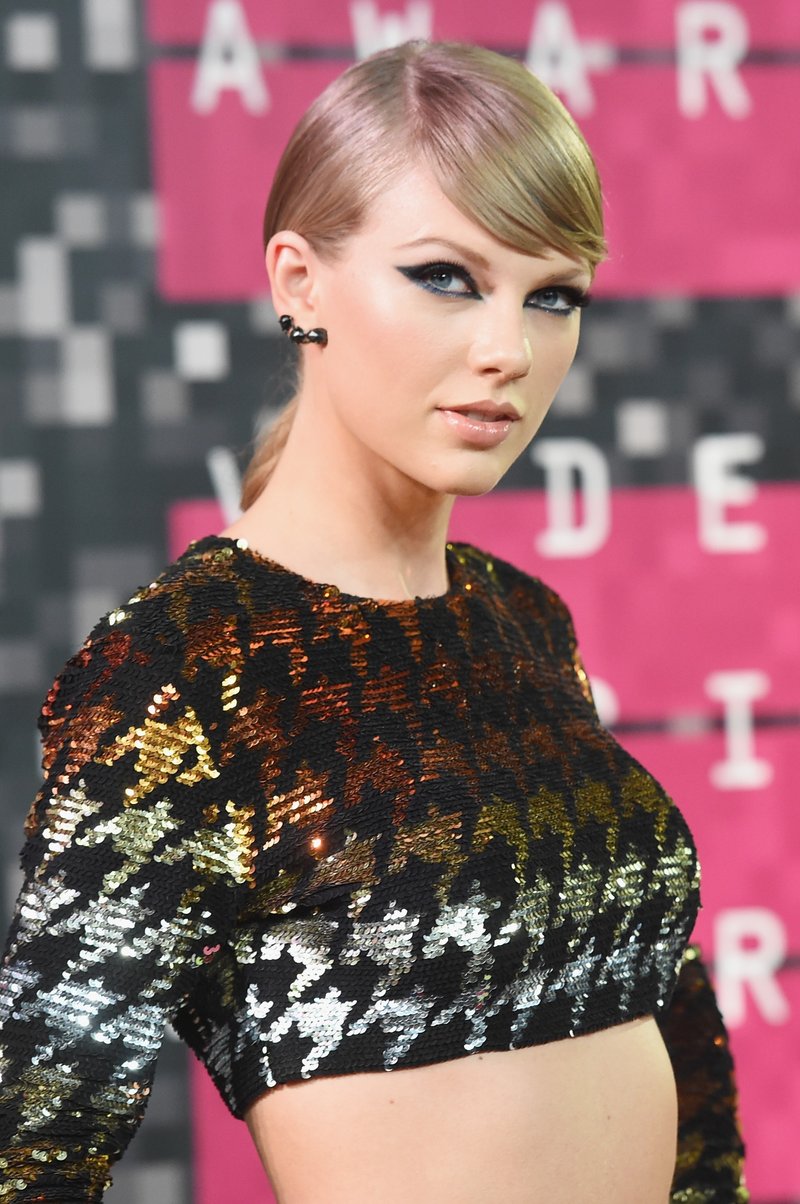 Taylor Swift at 2015 MTV Video Music Awards — photo 26