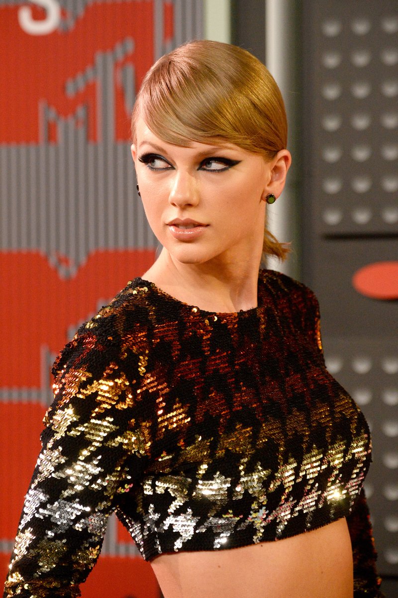 Taylor Swift at 2015 MTV Video Music Awards — photo 38