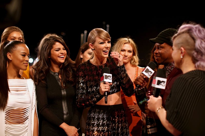 Taylor Swift at 2015 MTV Video Music Awards — photo 44