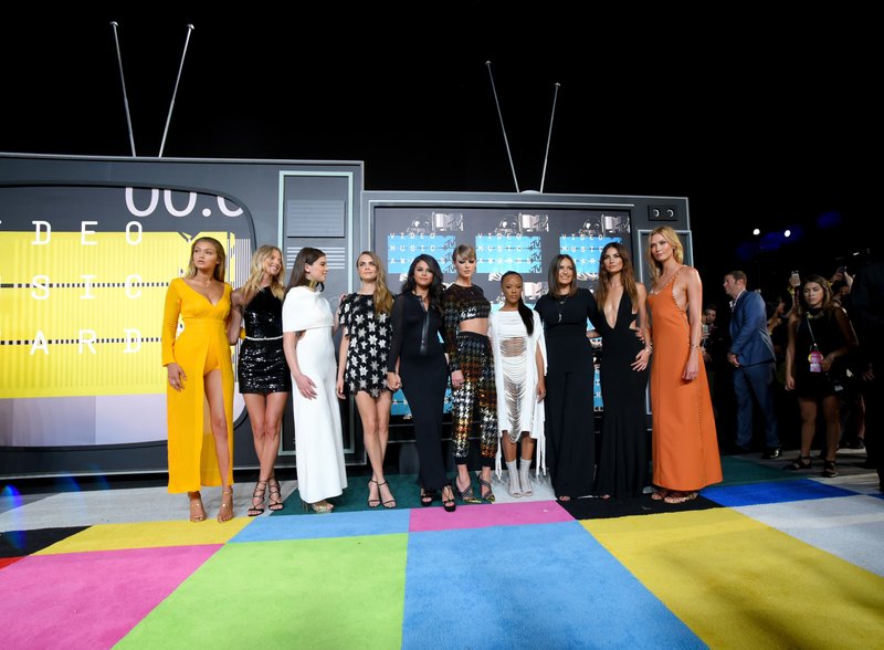 Taylor Swift at 2015 MTV Video Music Awards — photo 71