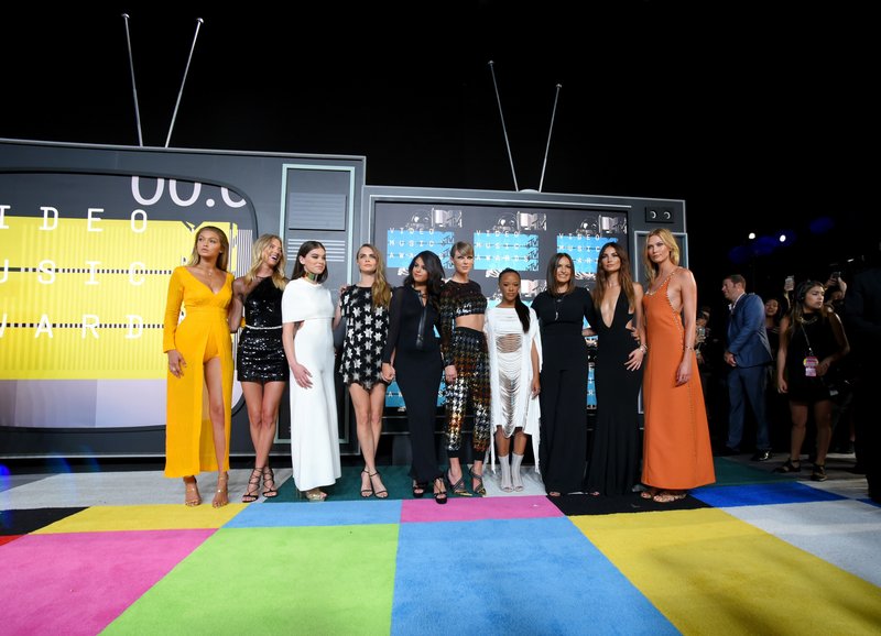 Taylor Swift at 2015 MTV Video Music Awards — photo 72