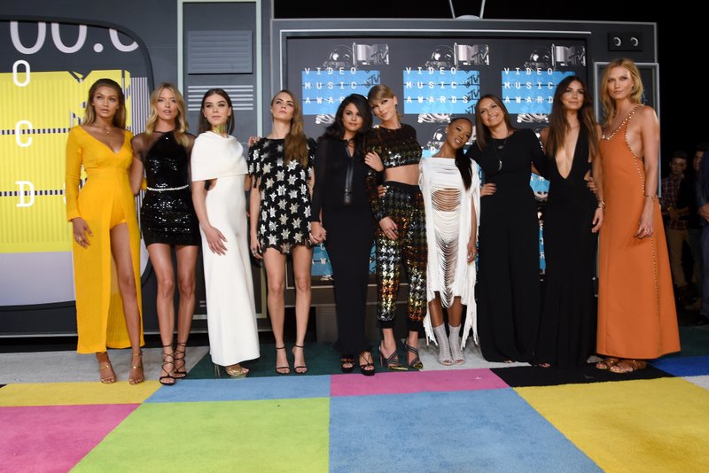 Taylor Swift at 2015 MTV Video Music Awards — photo 73