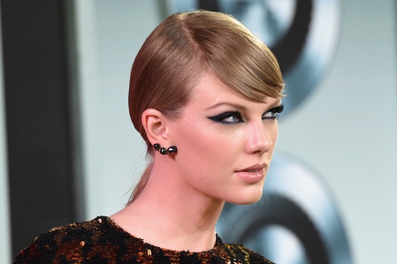 Taylor Swift at 2015 MTV Video Music Awards — photo 85