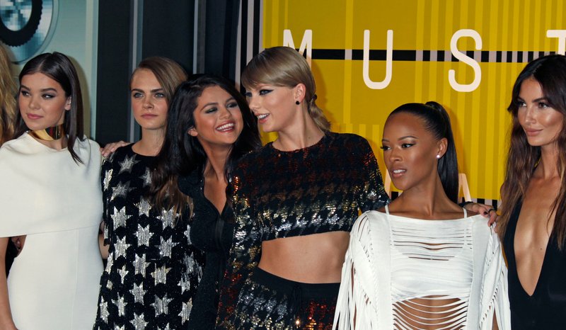 Taylor Swift at 2015 MTV Video Music Awards — photo 330