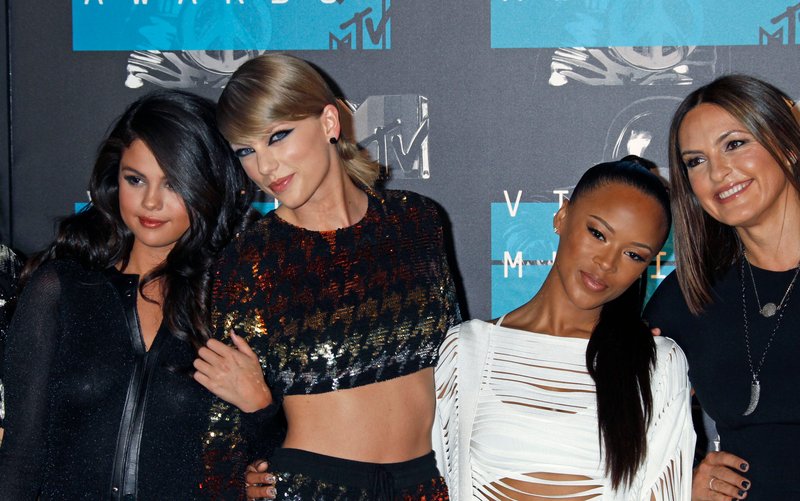 Taylor Swift at 2015 MTV Video Music Awards — photo 332