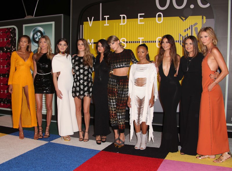 Taylor Swift at 2015 MTV Video Music Awards — photo 348