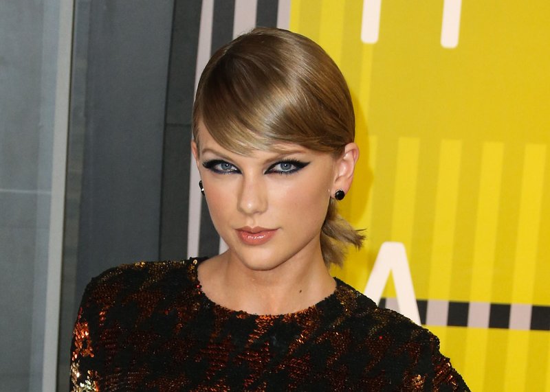 Taylor Swift at 2015 MTV Video Music Awards — photo 378