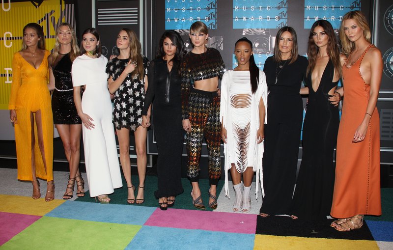 Taylor Swift at 2015 MTV Video Music Awards — photo 389