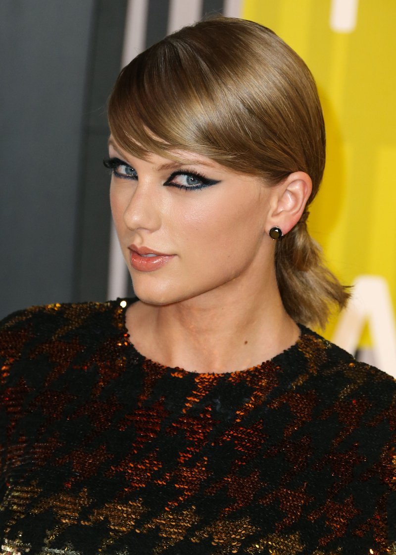 Taylor Swift at 2015 MTV Video Music Awards — photo 395