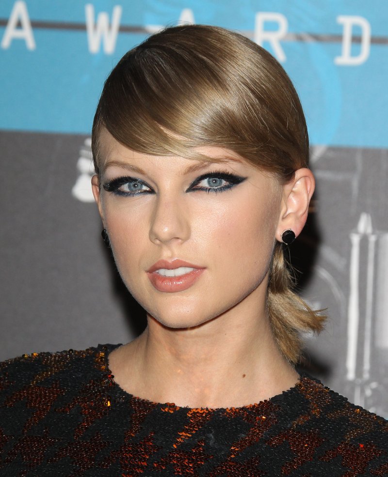 Taylor Swift at 2015 MTV Video Music Awards — photo 398