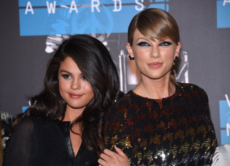 Taylor Swift at 2015 MTV Video Music Awards — photo 410