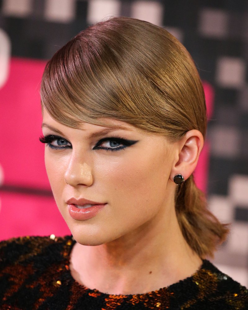 Taylor Swift at 2015 MTV Video Music Awards — photo 435