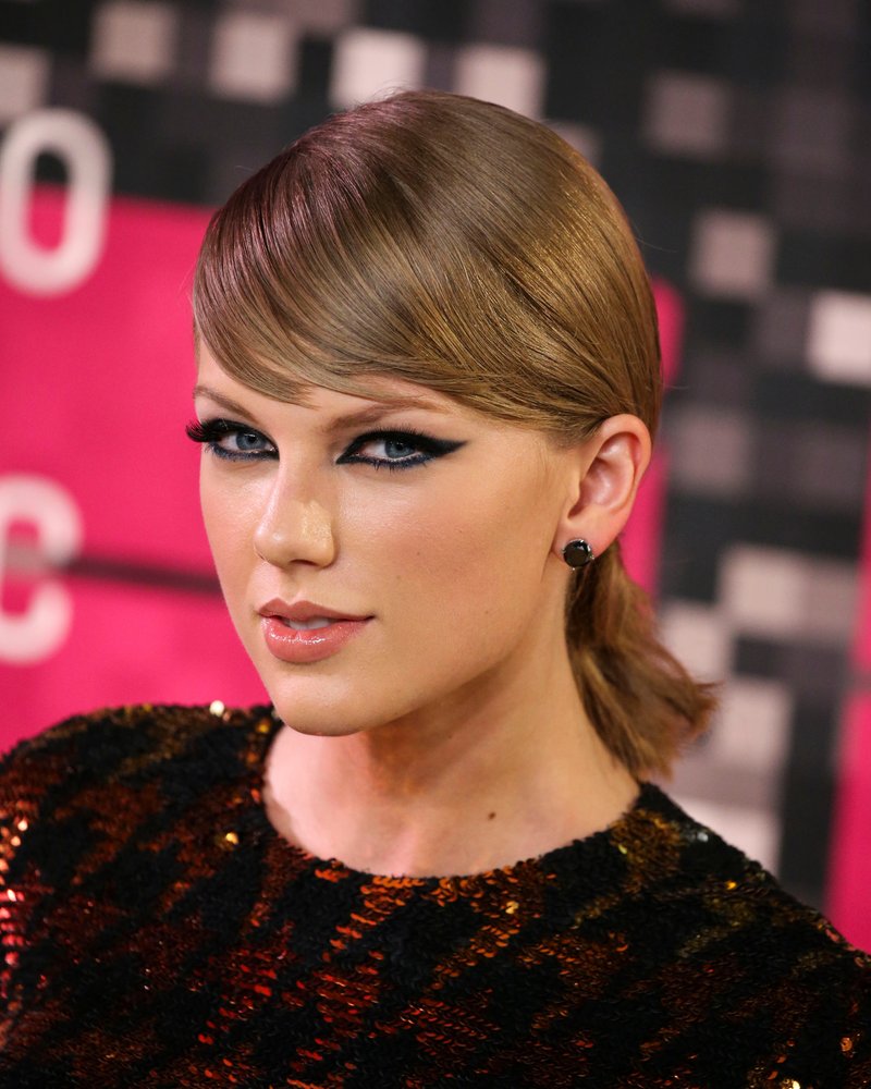 Taylor Swift at 2015 MTV Video Music Awards — photo 475