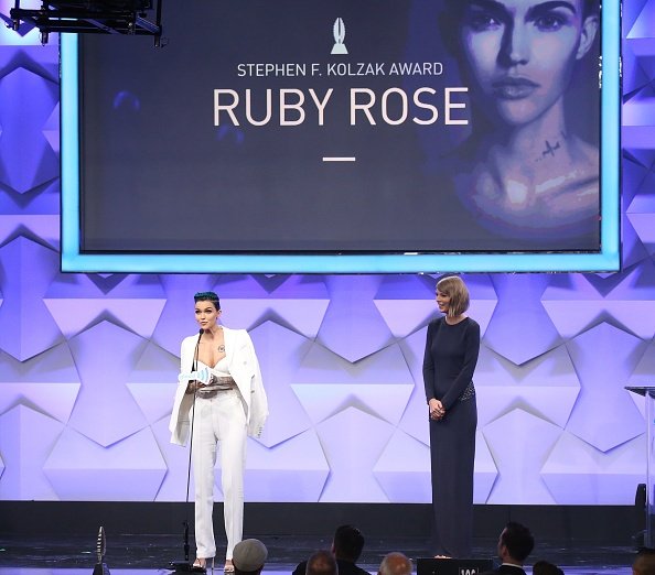 Taylor Swift at 27th Annual GLAAD Media Awards — photo 84