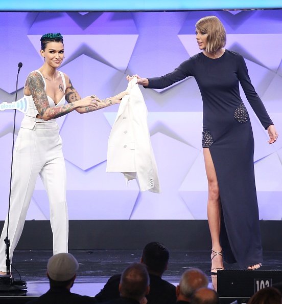 Taylor Swift at 27th Annual GLAAD Media Awards — photo 86