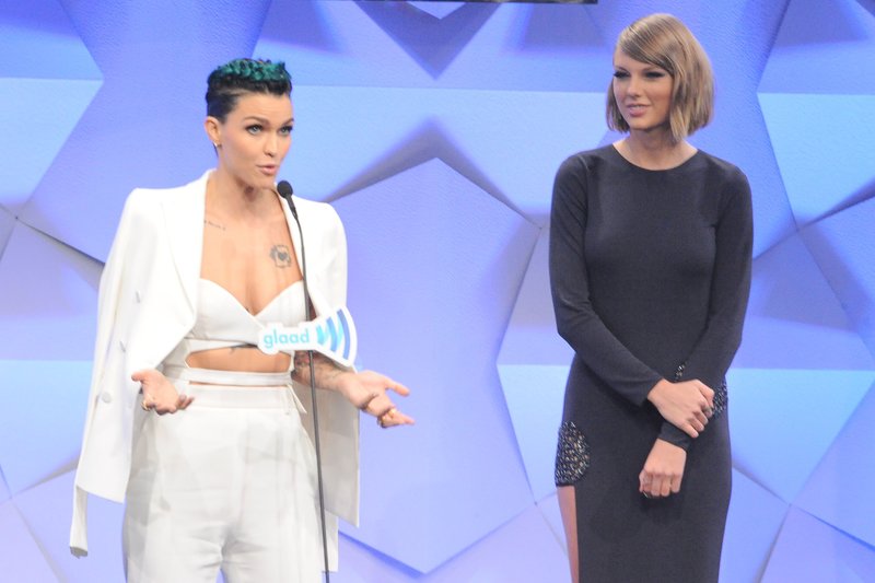 Taylor Swift at 27th Annual GLAAD Media Awards — photo 112