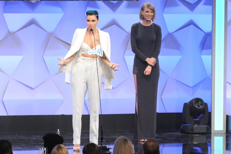Taylor Swift at 27th Annual GLAAD Media Awards — photo 111