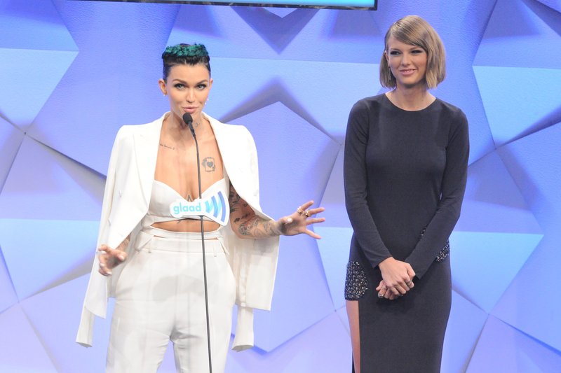 Taylor Swift at 27th Annual GLAAD Media Awards — photo 113