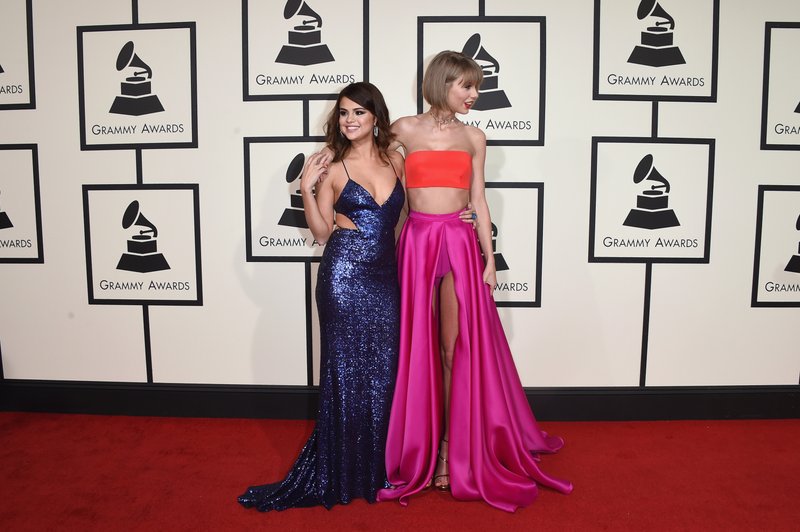 Taylor Swift at 58th Annual GRAMMY Awards — photo 53
