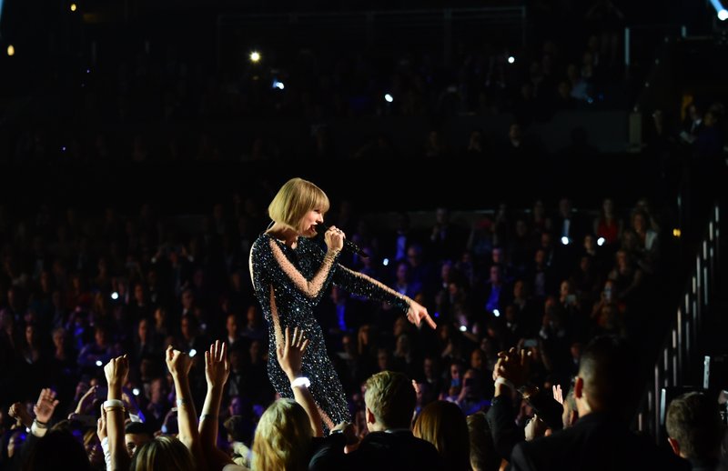 Taylor Swift at 58th Annual GRAMMY Awards — photo 177