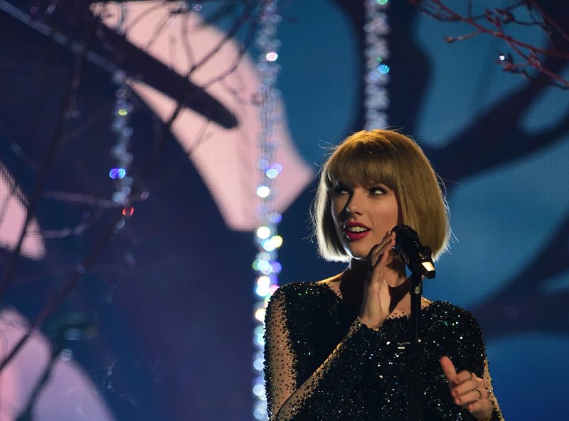 Taylor Swift at 58th Annual GRAMMY Awards — photo 183