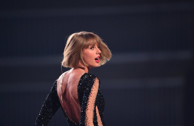 Taylor Swift at 58th Annual GRAMMY Awards — photo 194