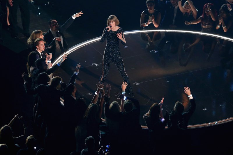 Taylor Swift at 58th Annual GRAMMY Awards — photo 205