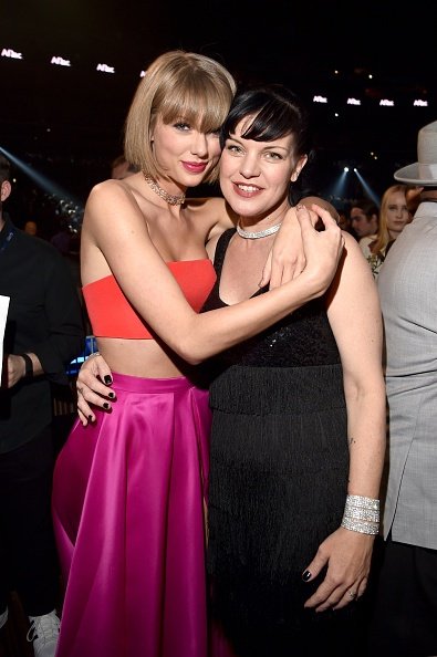 Taylor Swift at 58th Annual GRAMMY Awards — photo 213