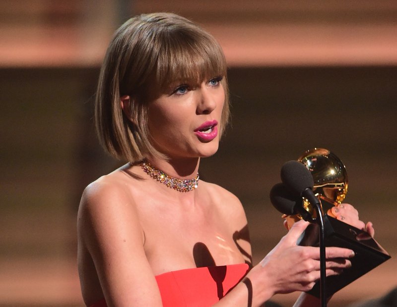 Taylor Swift at 58th Annual GRAMMY Awards — photo 230