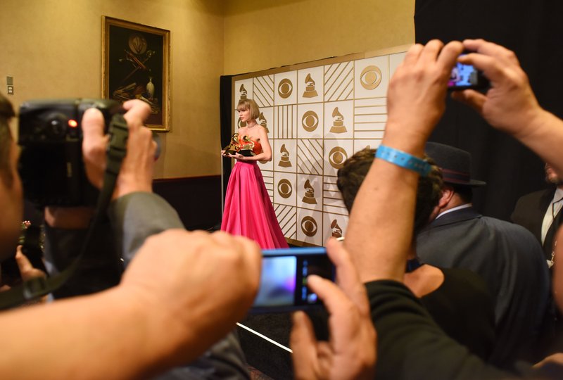 Taylor Swift at 58th Annual GRAMMY Awards — photo 235