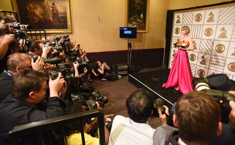 Taylor Swift at 58th Annual GRAMMY Awards — photo 236