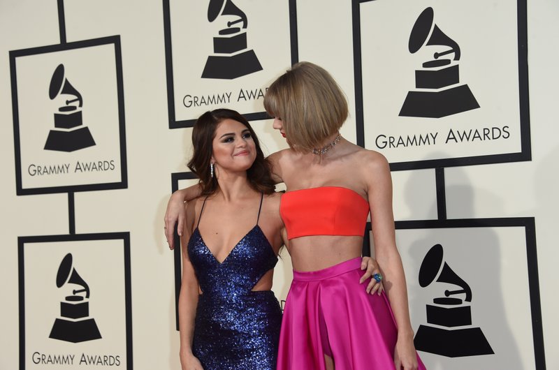Taylor Swift at 58th Annual GRAMMY Awards — photo 324
