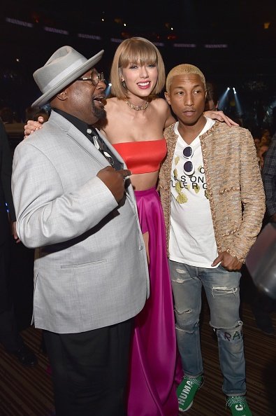 Taylor Swift at 58th Annual GRAMMY Awards — photo 339