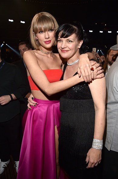Taylor Swift at 58th Annual GRAMMY Awards — photo 340