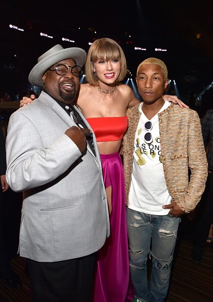 Taylor Swift at 58th Annual GRAMMY Awards — photo 345